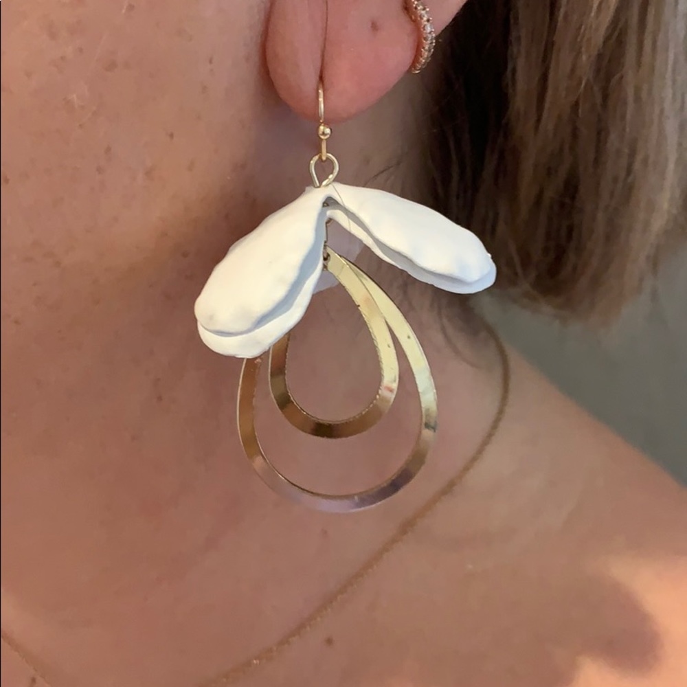 White and Gold Flower Earrings